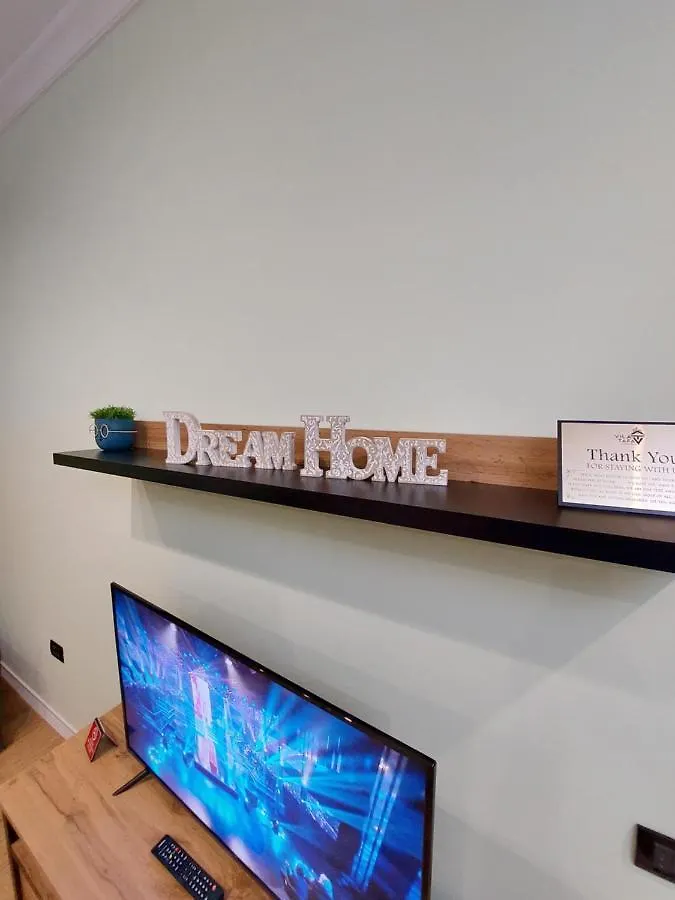 Feel At Home Ap1 Tirana