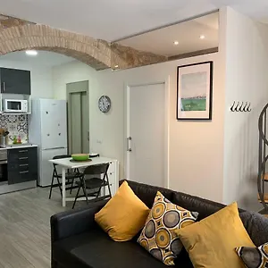 https://casa-de-piedra-adaptada-en-lescala.catalonia-hotels.com
